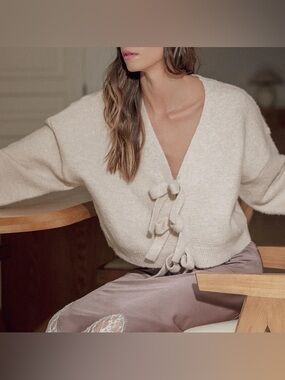 NWOT Mable SAWYER BACK BOW KNIT Sweater